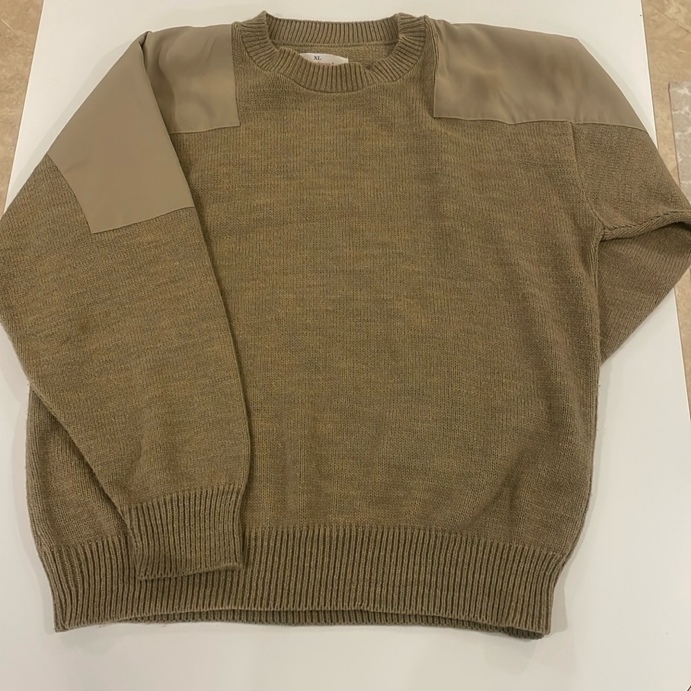 The RainSwetter outdoor tan sweater size XL mens